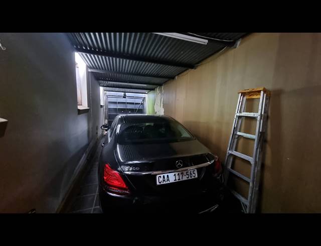 330M² MINI FACTORY FOR SALE IN WOODSTOCK